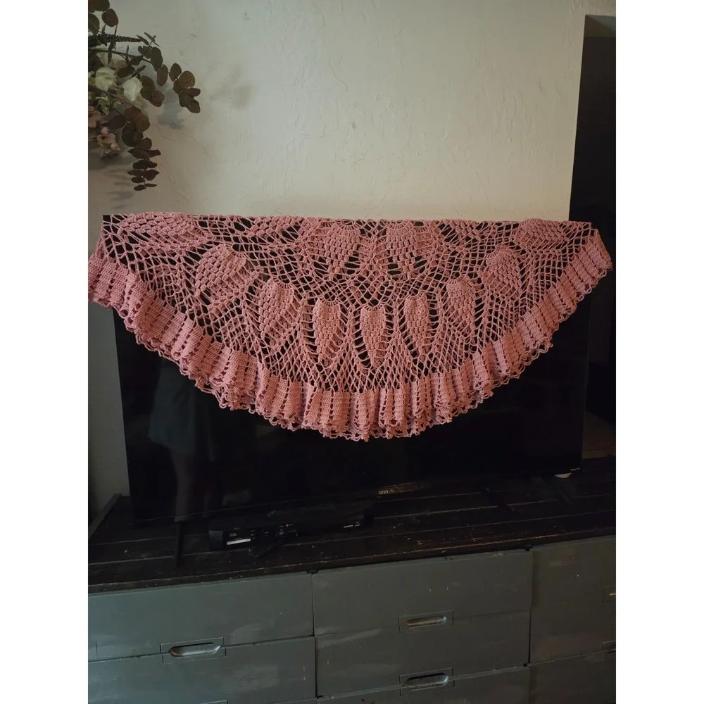 hand crocheted tablecloth dusty rose measure 55 inches at the widest part